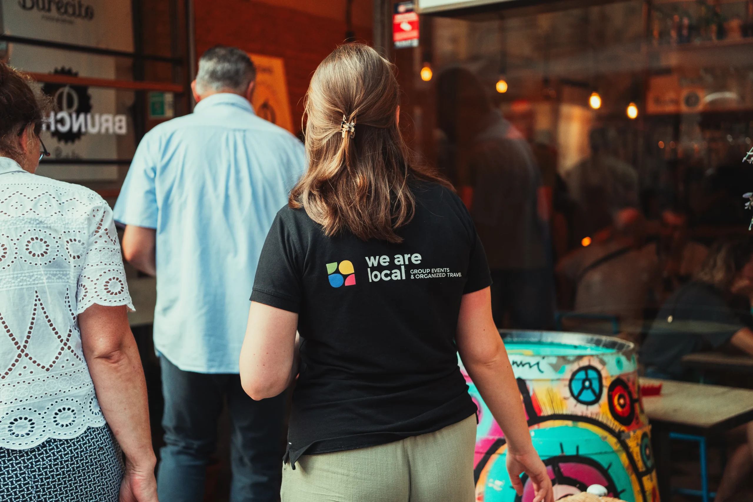 Gids van We are Local die een teamweekend buitenland begeleidt