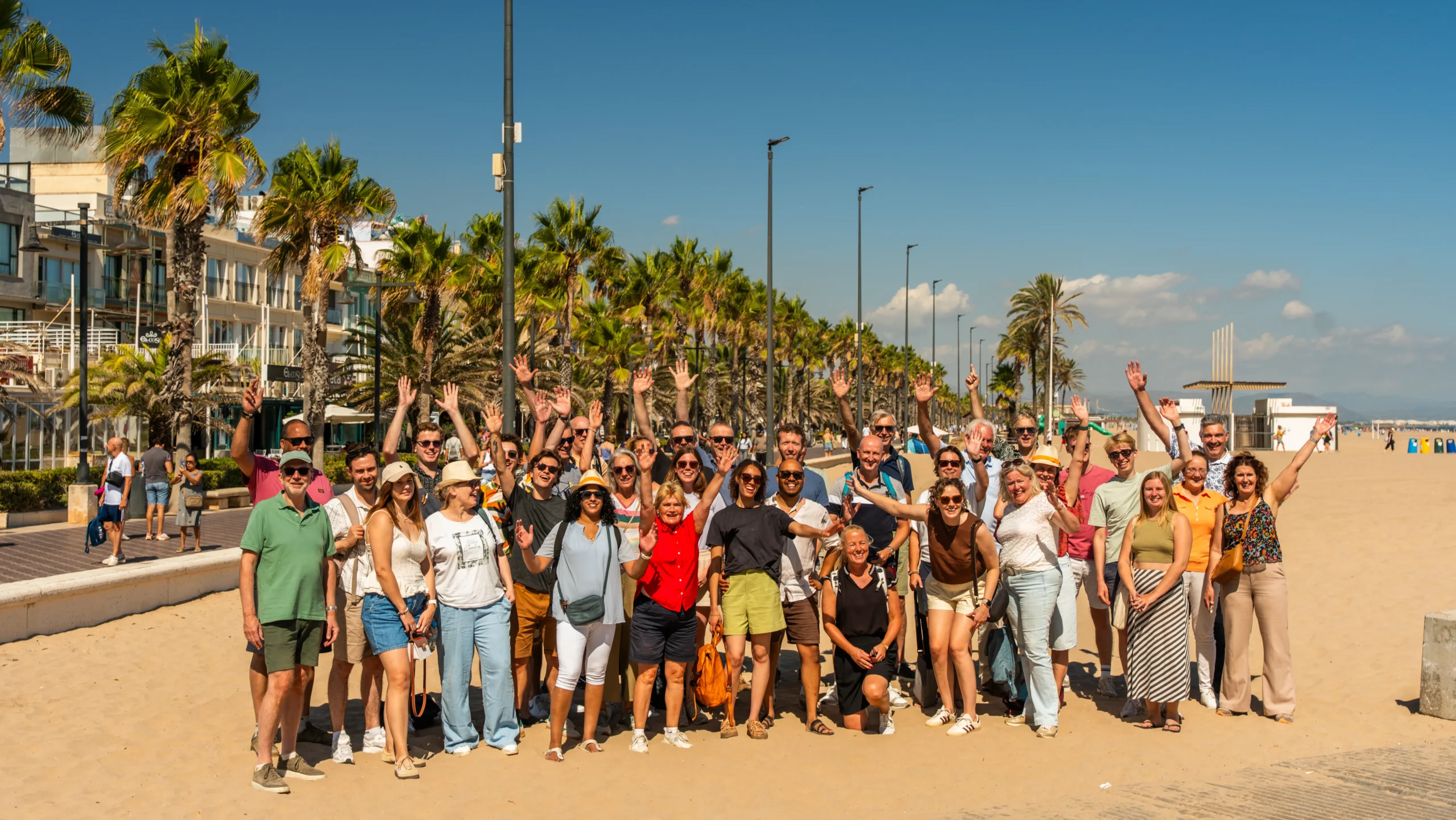 Een groep van We are Local tijdens een jubileumreis naar Valencia